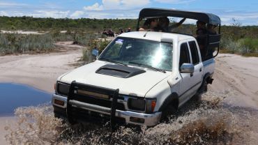 Passeio 4x4 de Hilux (Guarapuá)